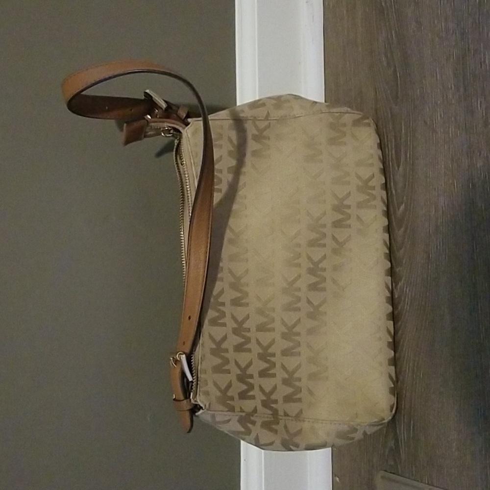 Michael Kors small purse